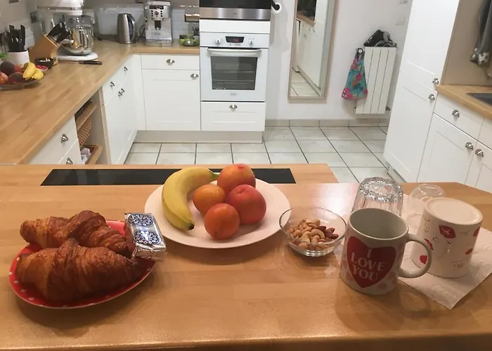 Bed and Breakfast Dans Avec Piscine 3*