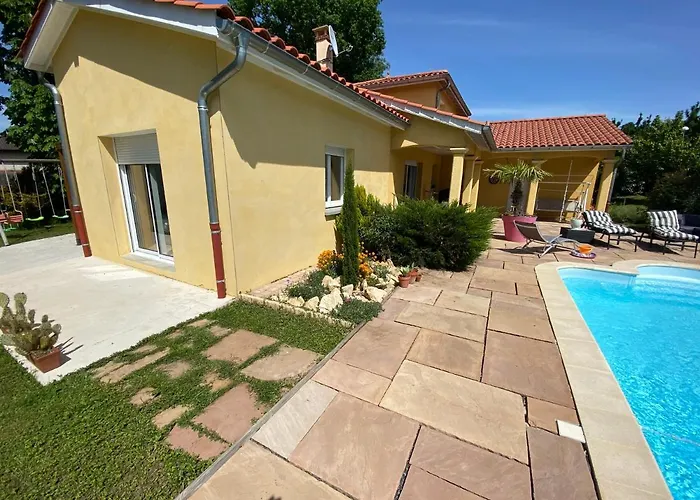 Dans Avec Piscine