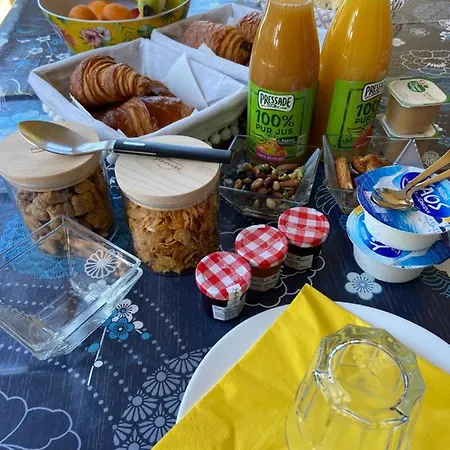 Dans Avec Piscine